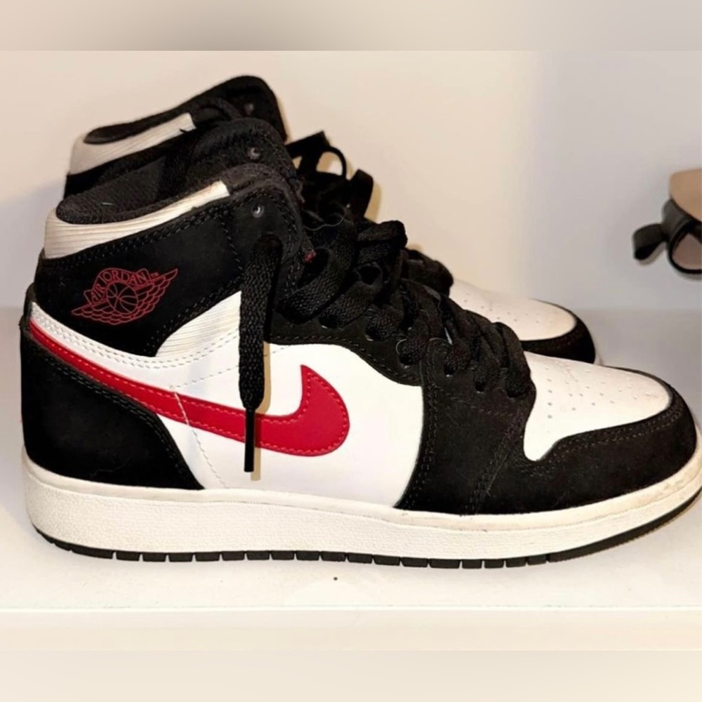 Air Jordan 1 Sneakers